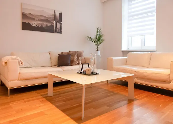 Апартаменты Luxury Near Vienna & Scs *