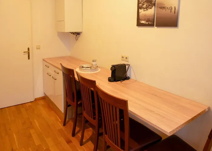 Luxury Near Vienna & Scs Вёзендорф